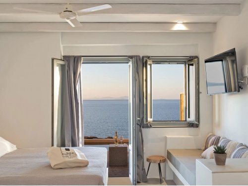 Suite Supérieure avec Piscine Privée & Vue de la Mer